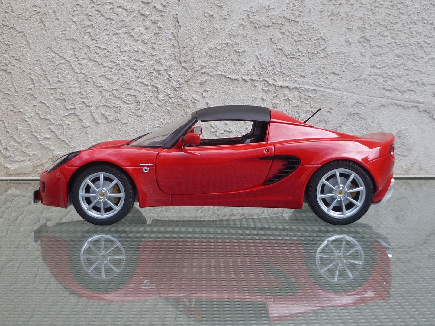 lotus diecast